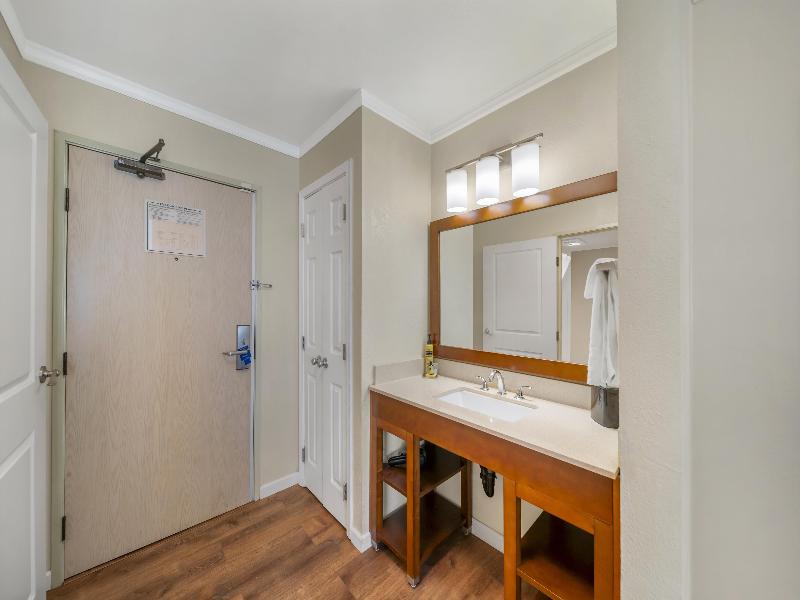 Best Western Plus Northwoods Inn image