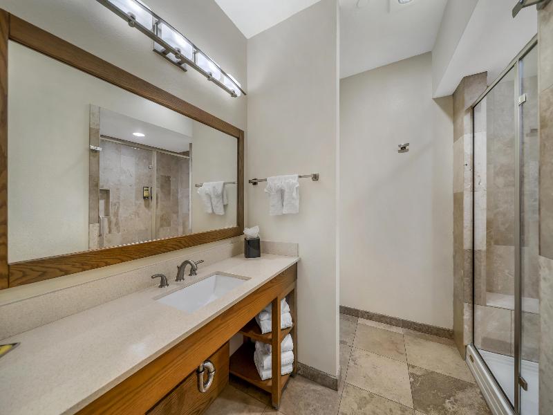 Best Western Plus Northwoods Inn image