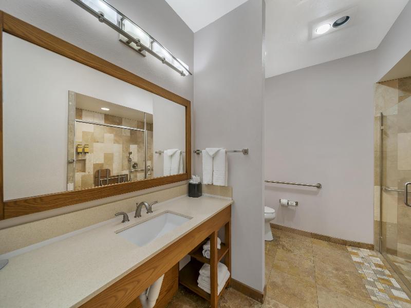 Best Western Plus Northwoods Inn image