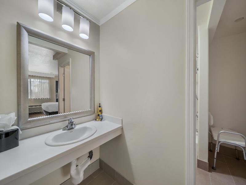 Best Western Plus Northwoods Inn image