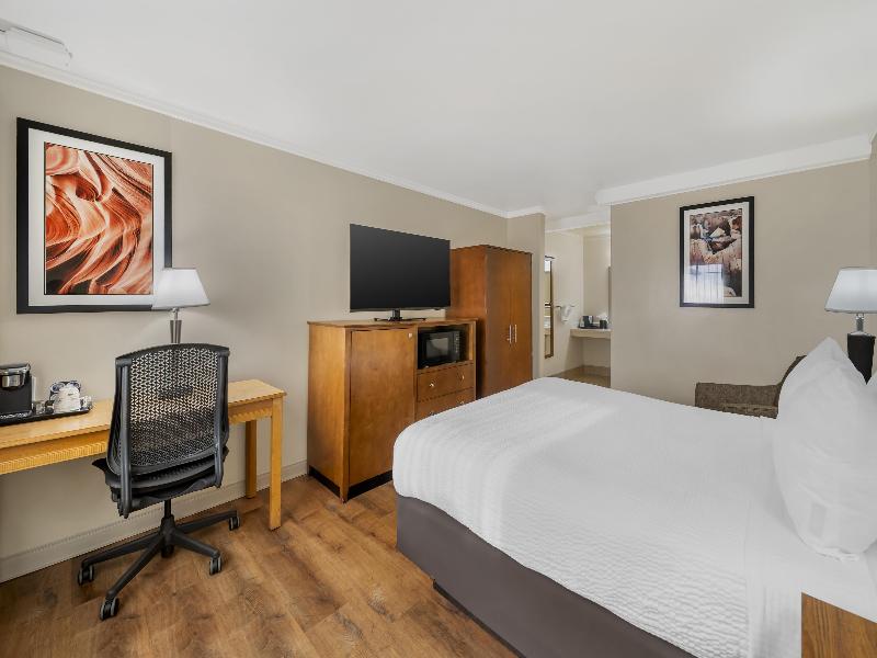 Best Western Plus Northwoods Inn image