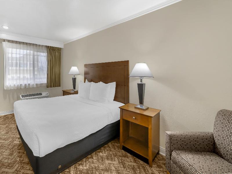 Best Western Plus Northwoods Inn image