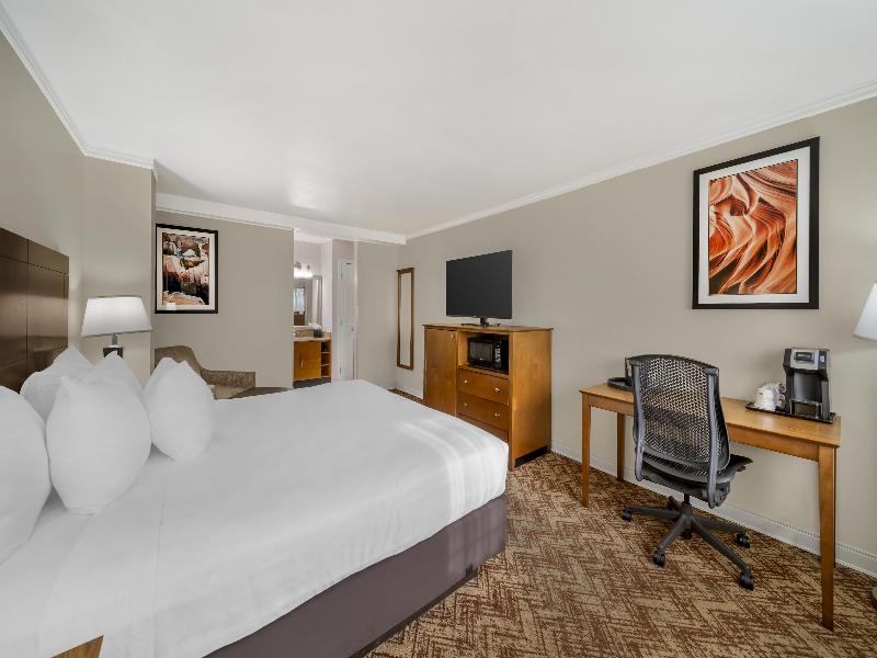 Best Western Plus Northwoods Inn image