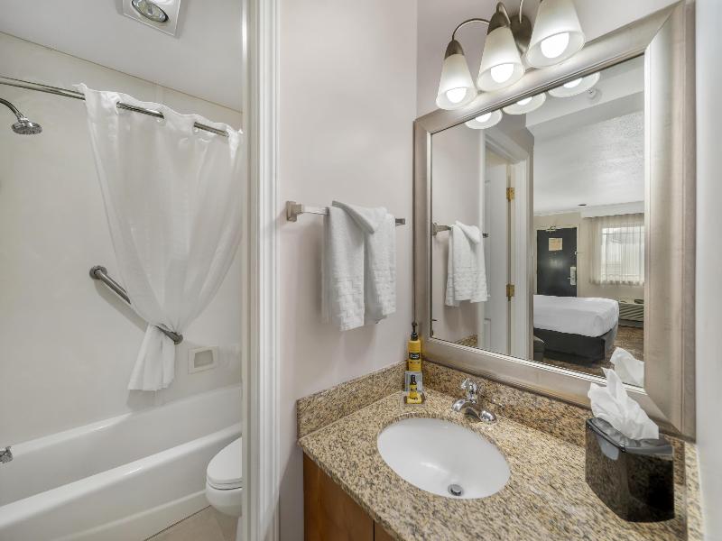Best Western Plus Northwoods Inn image