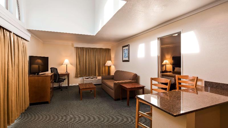 Best Western Plus Northwoods Inn image