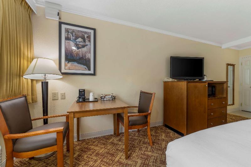 Best Western Plus Northwoods Inn image
