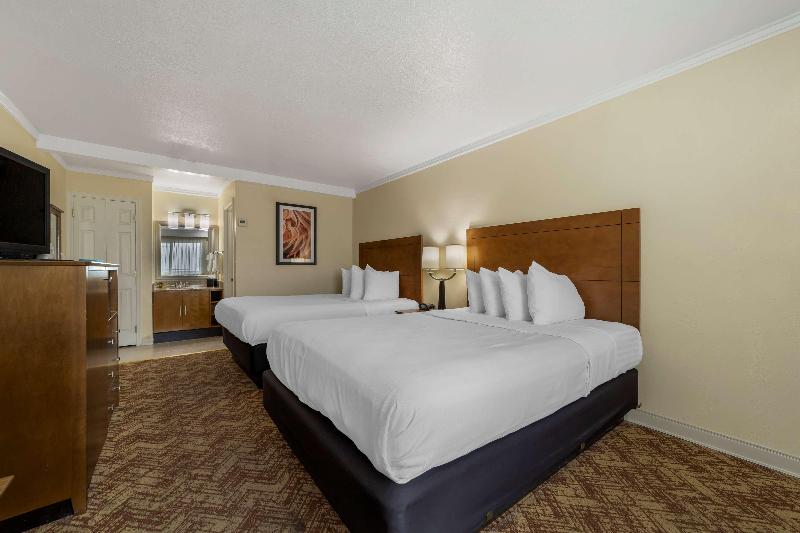 Best Western Plus Northwoods Inn image
