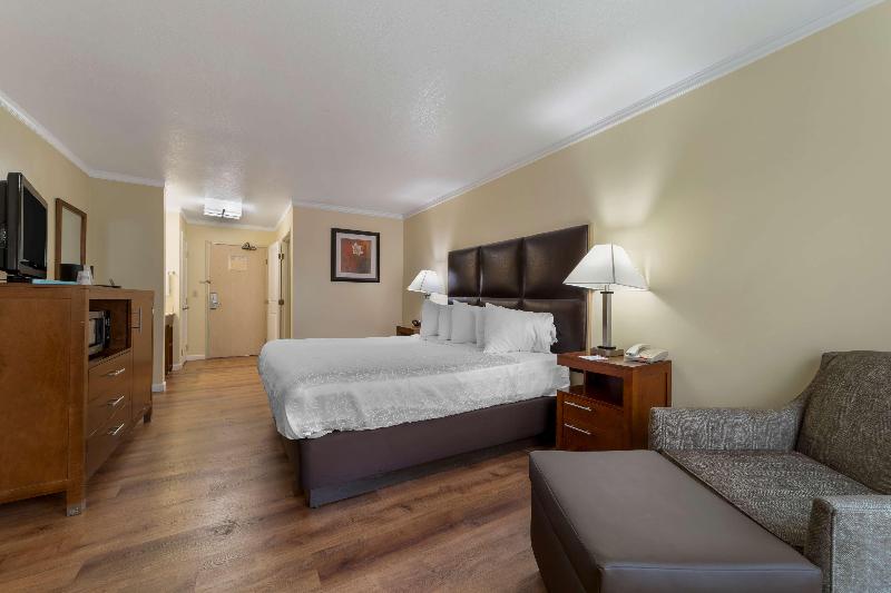 Best Western Plus Northwoods Inn image