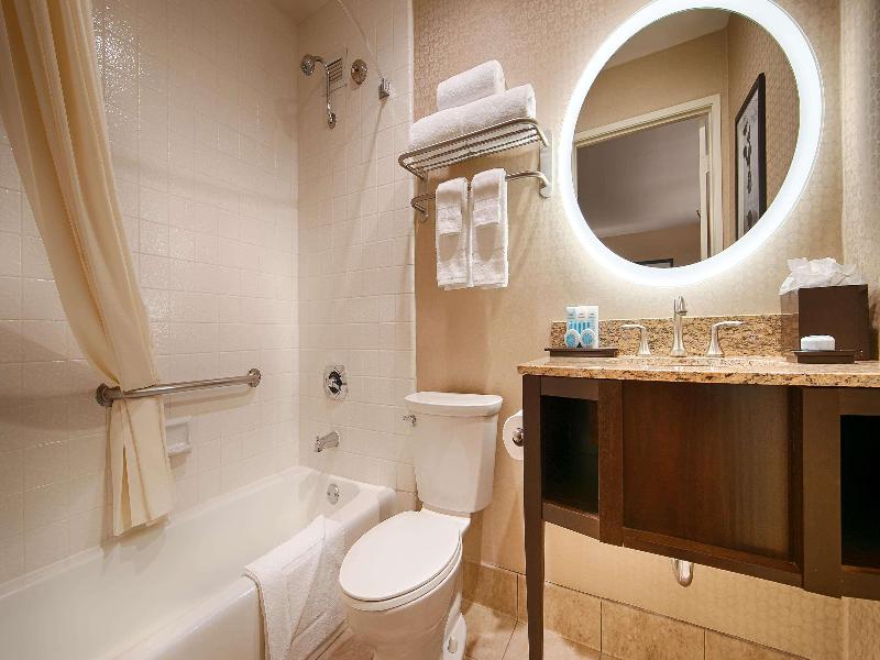 Best Western Plus Suites Hotel Coronado Island image