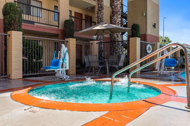 Best Western Plus Executive Inn & Suites image