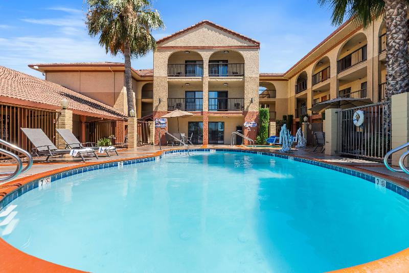Best Western Plus Executive Inn & Suites image