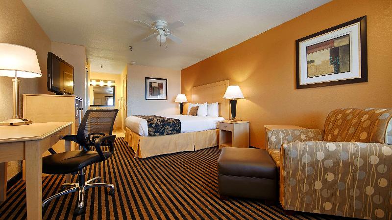 Best Western Plus Executive Inn & Suites image