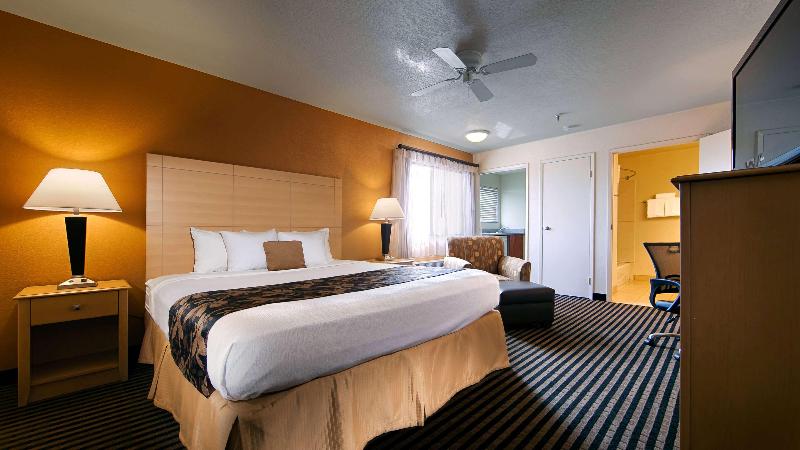 Best Western Plus Executive Inn & Suites image