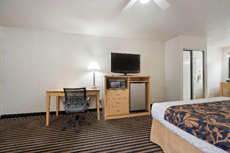 Best Western Plus Executive Inn & Suites image