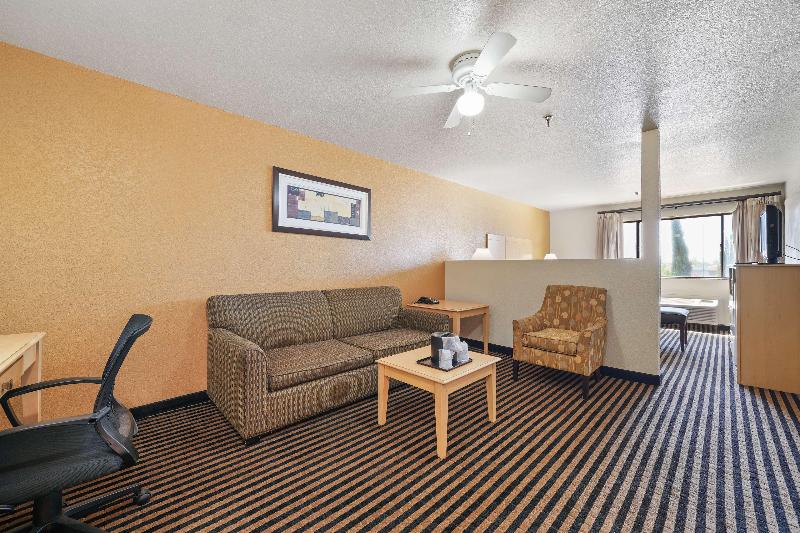 Best Western Plus Executive Inn & Suites image