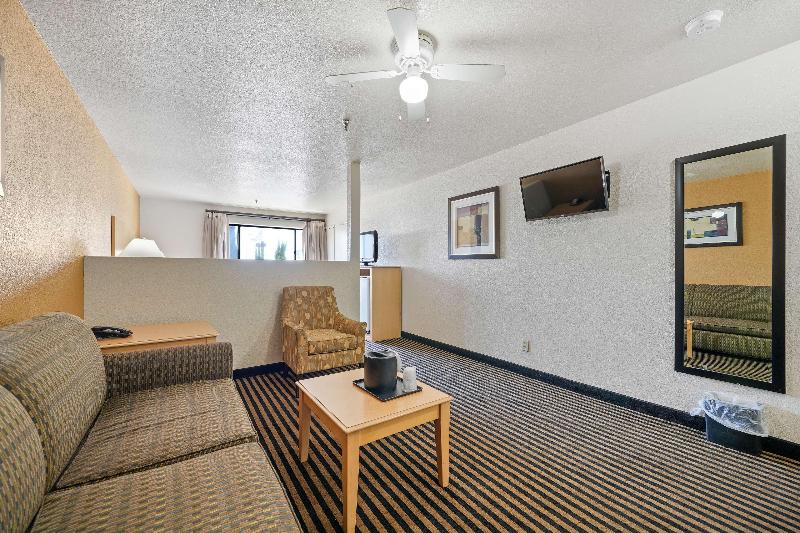 Best Western Plus Executive Inn & Suites image
