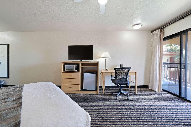 Best Western Plus Executive Inn & Suites image