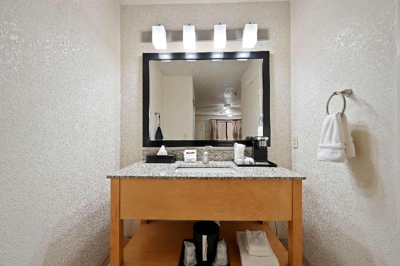 Best Western Plus Executive Inn & Suites image