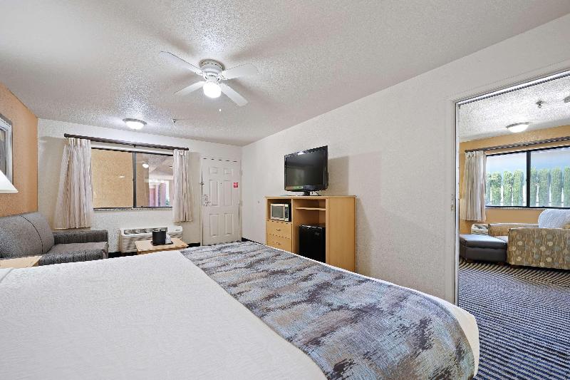 Best Western Plus Executive Inn & Suites image