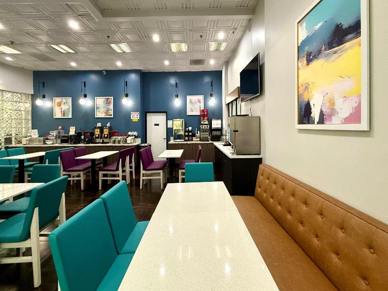 Best Western Plus Suites Hotel - Los Angeles LAX A image