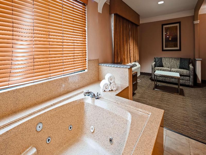 Best Western Plus Suites Hotel - Los Angeles LAX A image