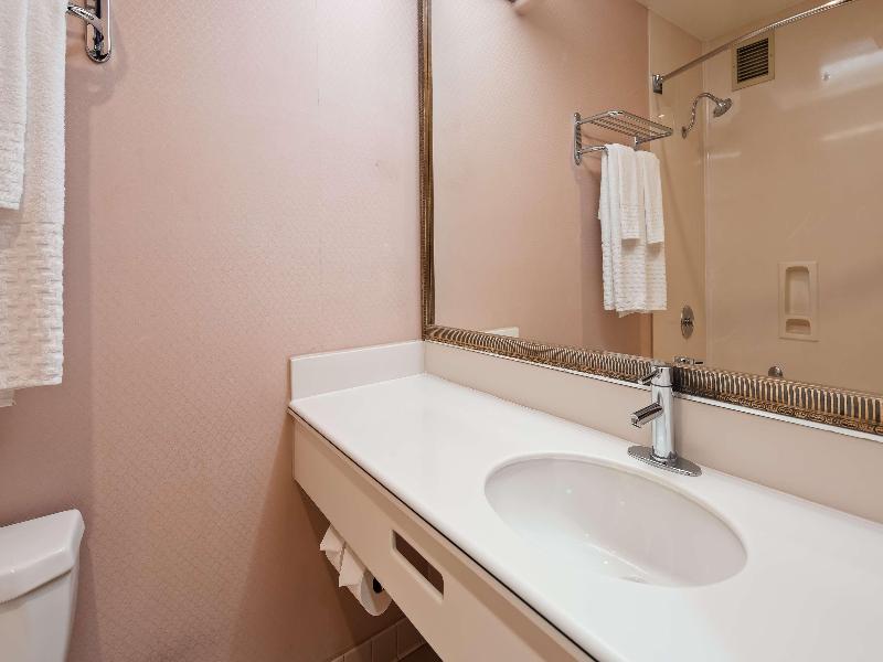 Best Western Plus Suites Hotel - Los Angeles LAX A image
