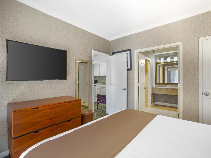 Best Western Plus Dixon Davis image