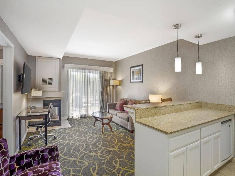 Best Western Plus Dixon Davis image