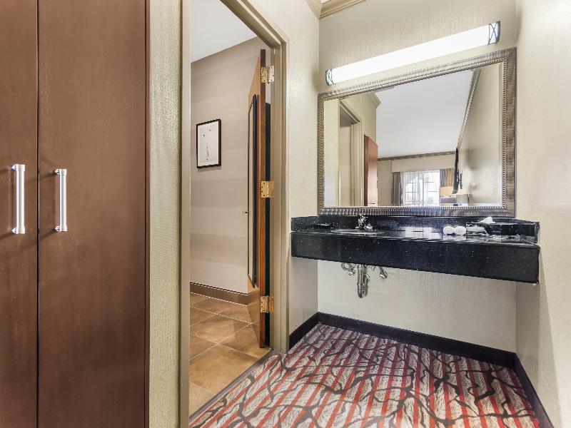 Best Western Plus Brookside Inn image