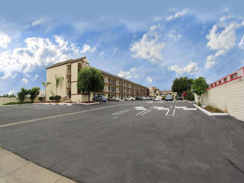 Best Western Surf City image