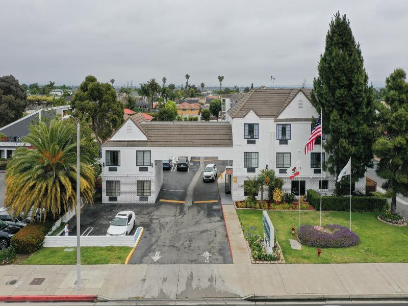 Best Western Surf City image