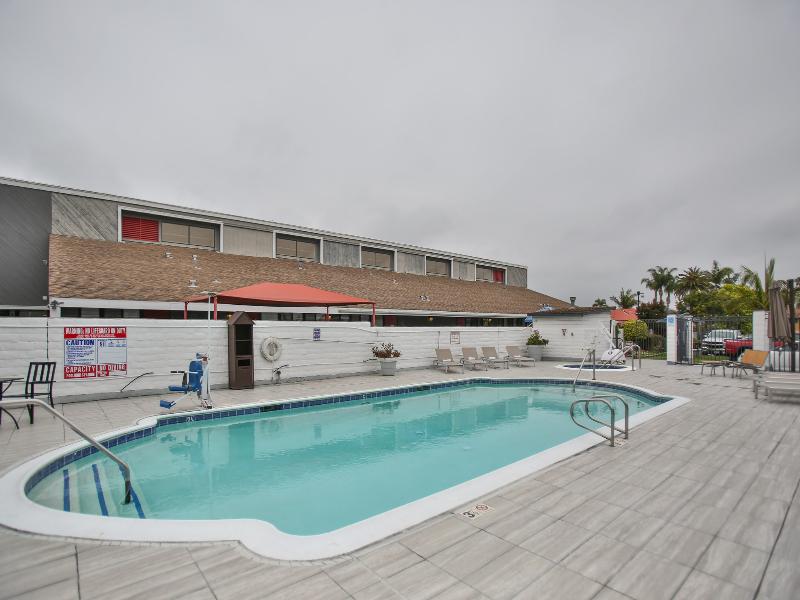 Best Western Surf City image