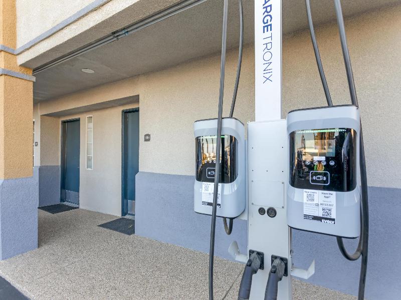 Best Western Kettleman City Inn & Suites image