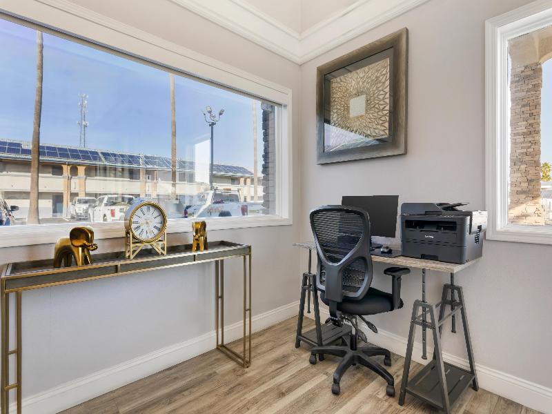 Best Western Kettleman City Inn & Suites image