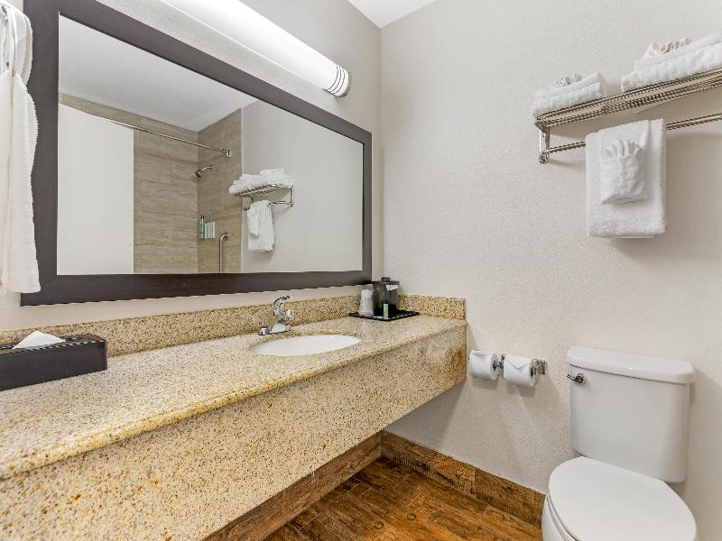 Best Western Kettleman City Inn & Suites image