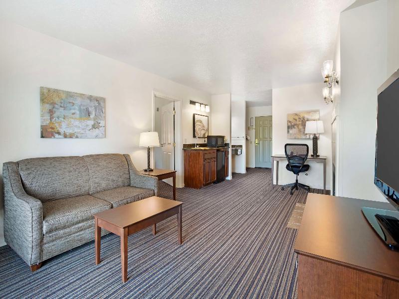 Best Western Clovis Cole image
