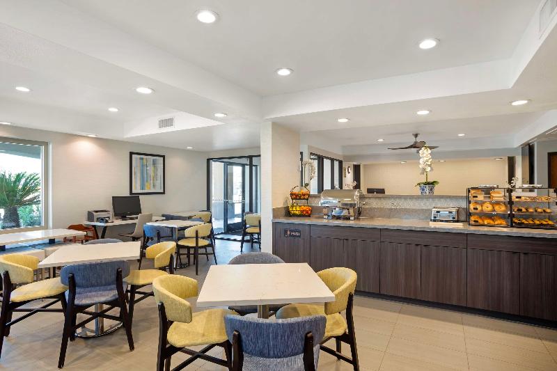 Best Western Exeter Inn & Suites image