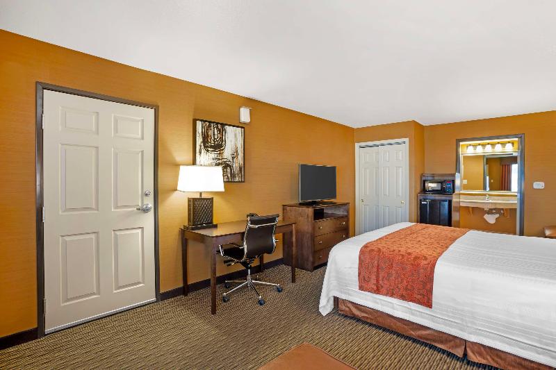 Best Western Exeter Inn & Suites image