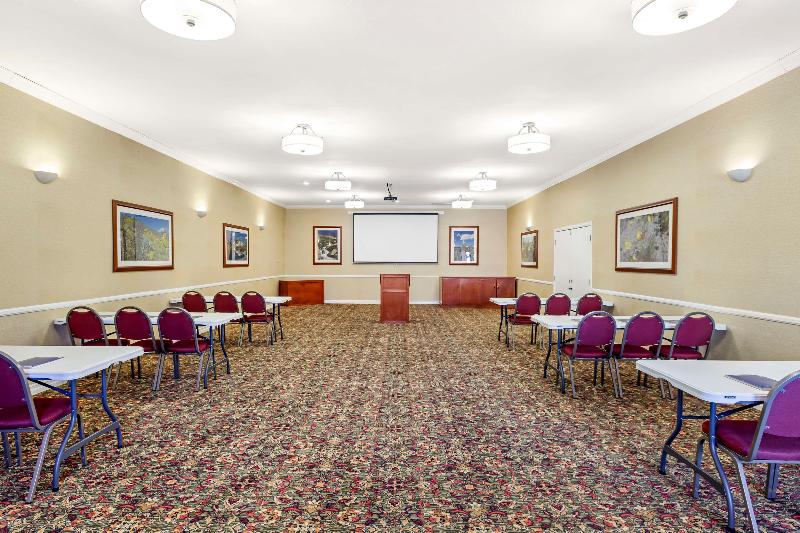 Best Western China Lake Inn image