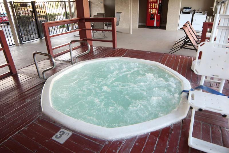 Best Western China Lake Inn image