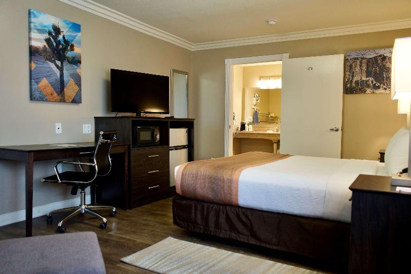 Best Western China Lake Inn image