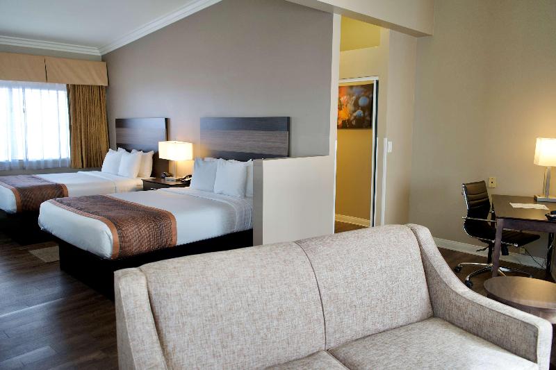 Best Western China Lake Inn