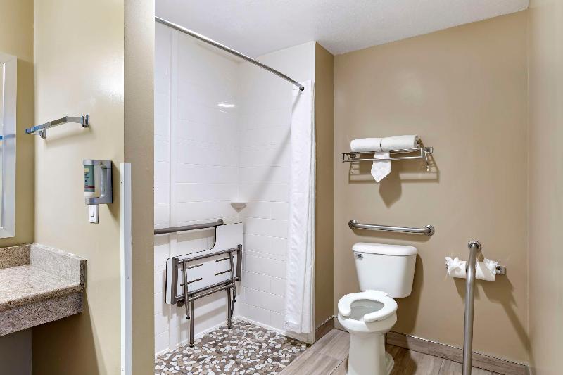 Best Western China Lake Inn image