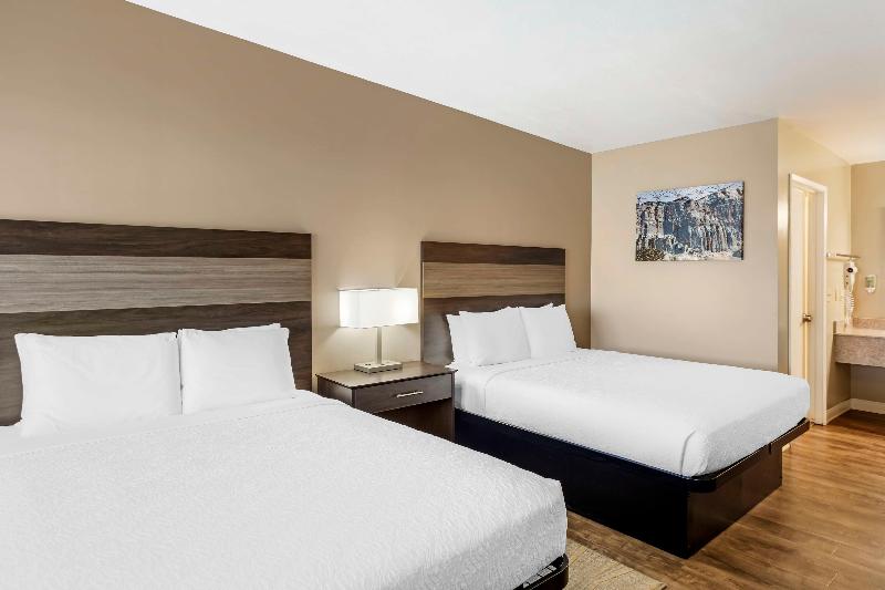 Best Western China Lake Inn image