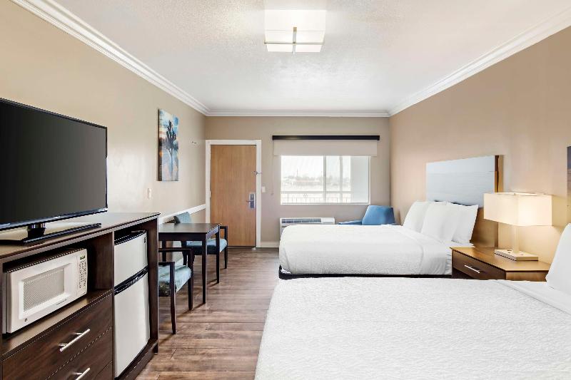 Best Western China Lake Inn image