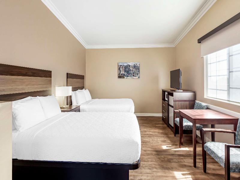 Best Western China Lake Inn image