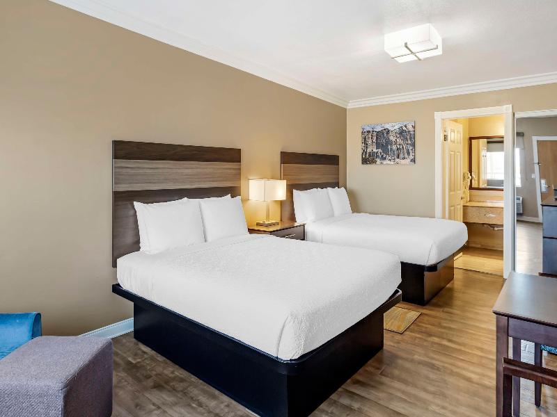 Best Western China Lake Inn image