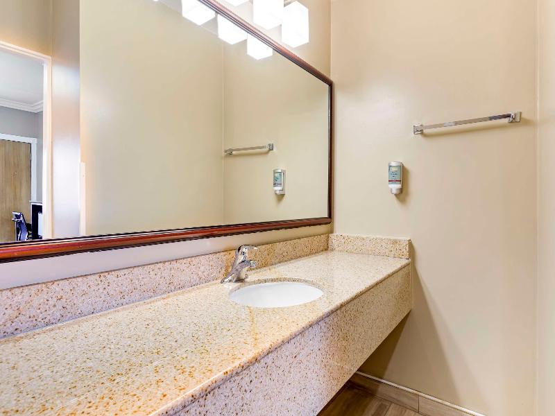 Best Western China Lake Inn image
