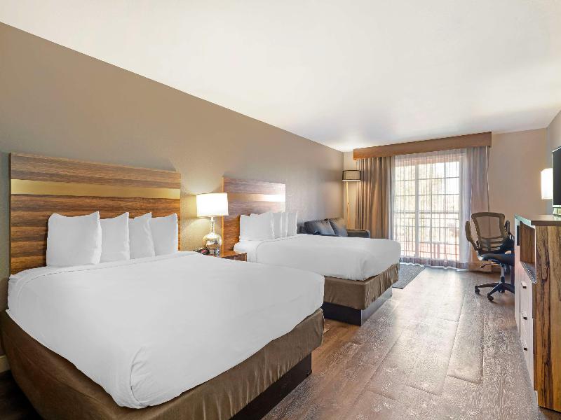 Best Western Cedar Inn & Suites image
