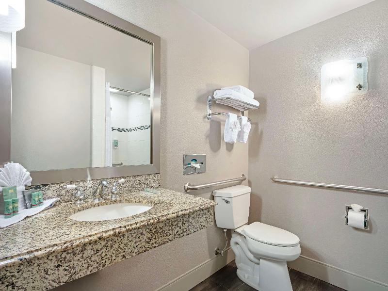 Best Western Cedar Inn & Suites image